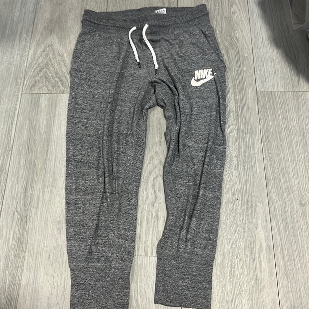 Nike ankle sweatpants-- thin material. Size small